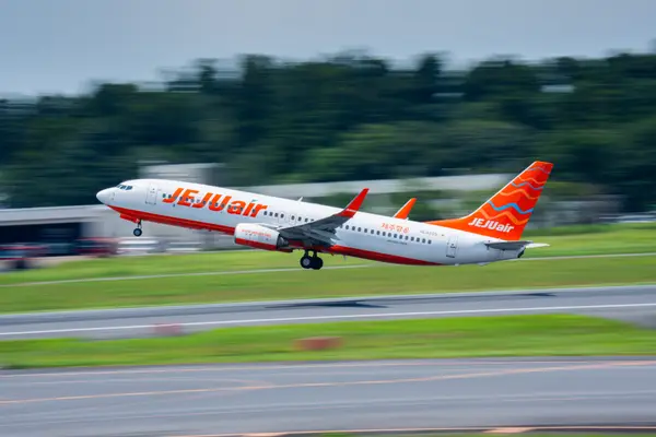 チェジュ航空を流し撮り😉